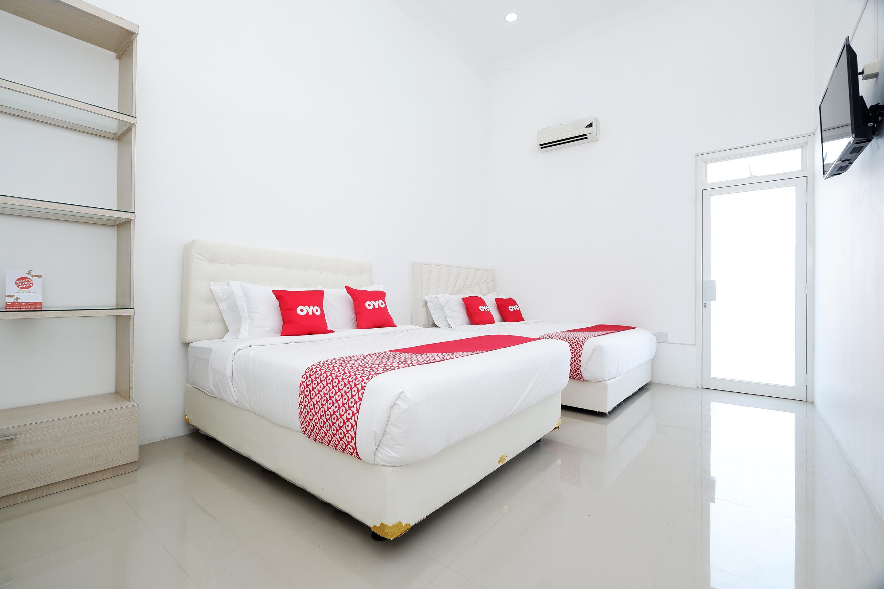 Griya Rw Family Guest House Redpartner Solo Exterior foto