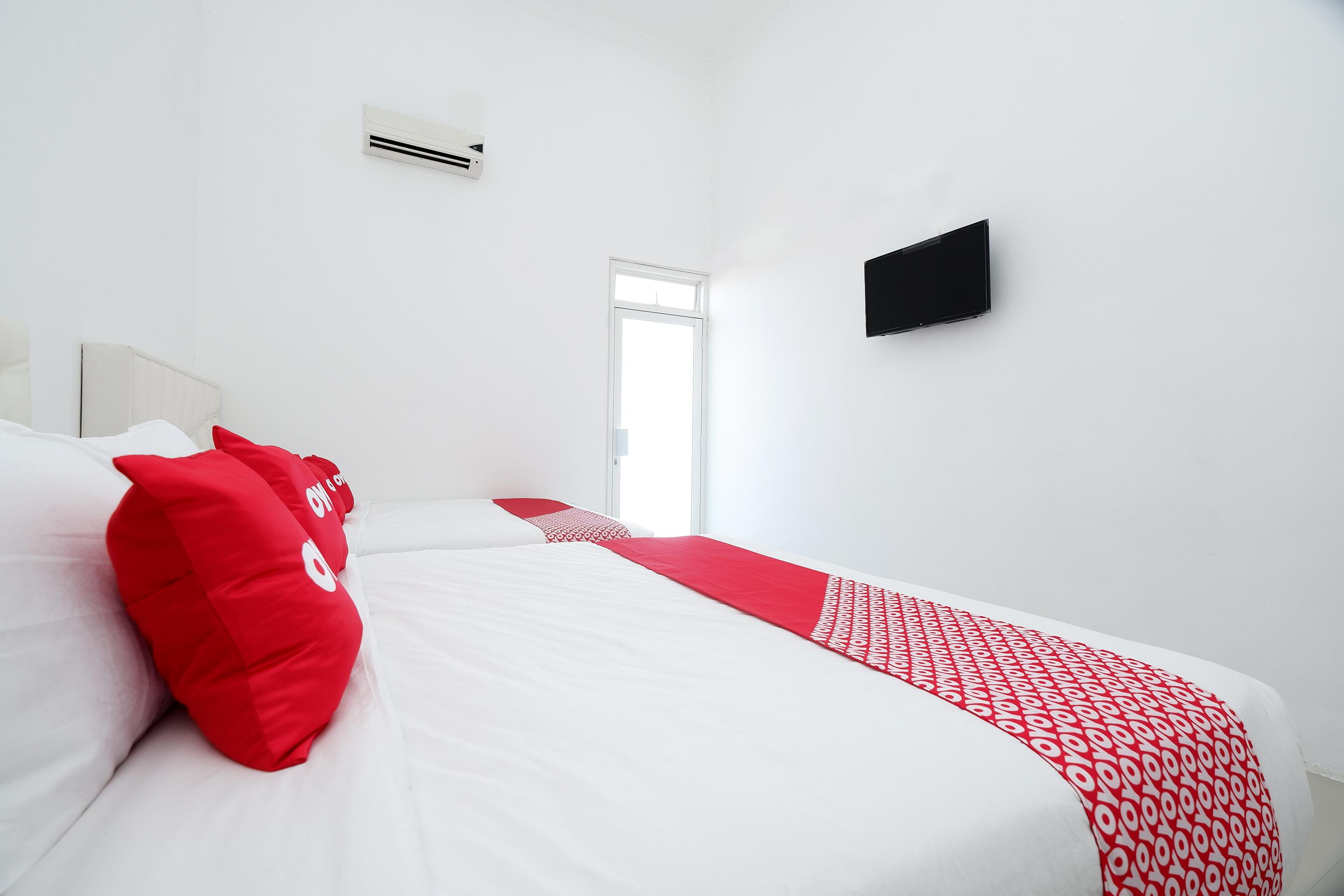 Griya Rw Family Guest House Redpartner Solo Exterior foto